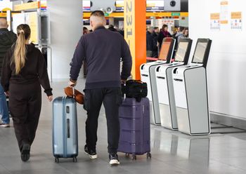 Trzy godziny opóźnienia lotu. Chcą odszkodowania. Jest wyrok sądu UE