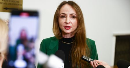 Wiek emerytalny. Ministra pracy zabiera głos