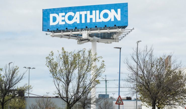 Kawałki metalu w popularnym suplemencie. Decathlon wycofuje produkt
