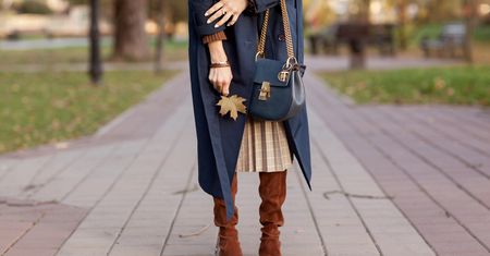 Modne kozaki zamszowe, czyli must-have jesiennych stylizacji. Jakie modele są obecnie na topie?