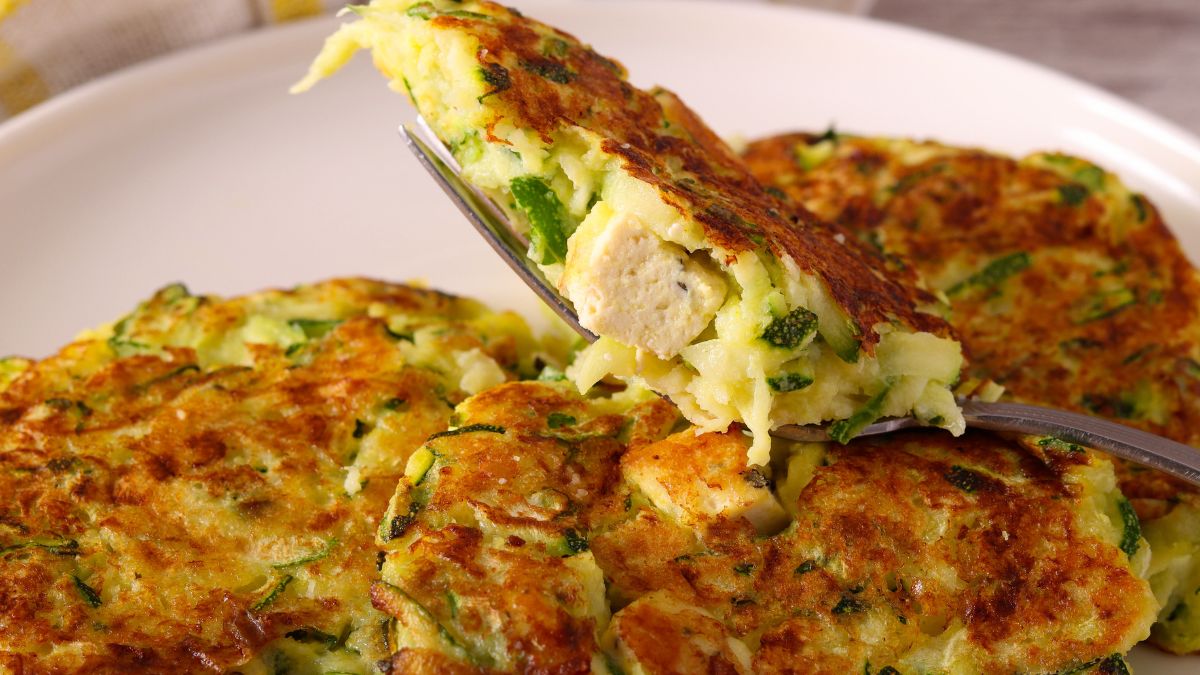 Placki z cukinii z dodatkiem tofu
