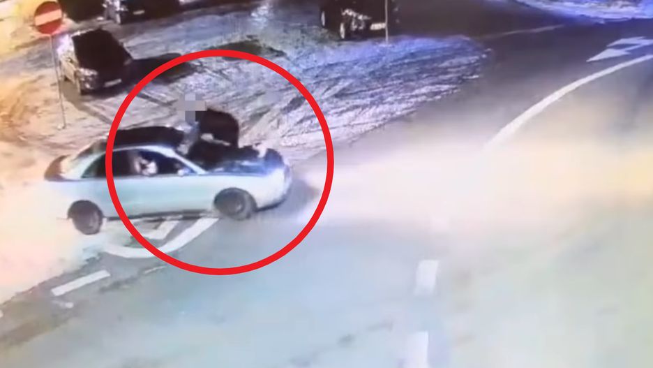 Pijany kierowca przewoził pasażera na dachu