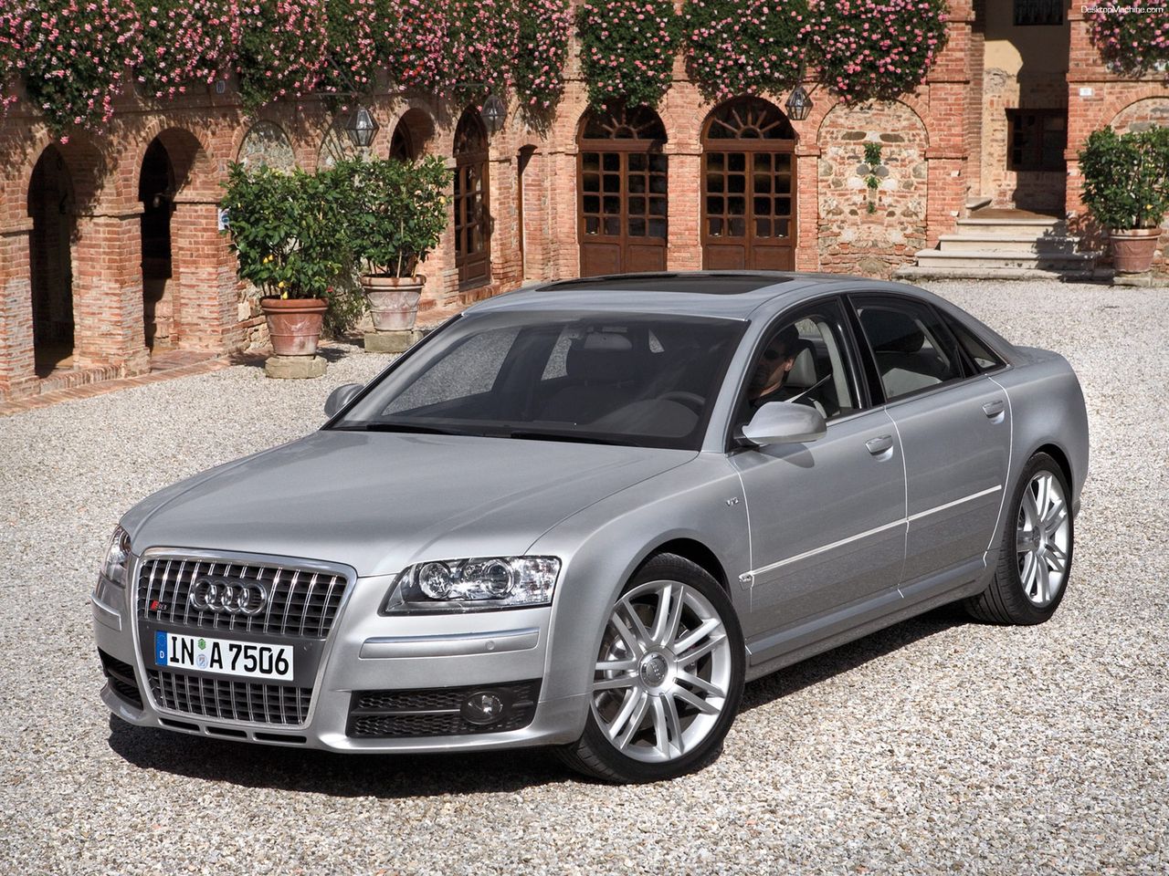 Audi S8 D3 2005-2011 (fot. resmoto.com)