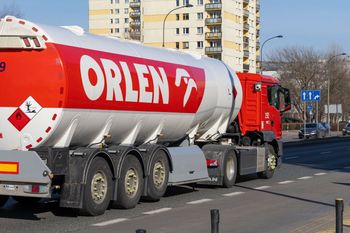 Orlen na Litwie ma uwolnić 80 tys. ton paliw z rezerw. Jest decyzja rządu