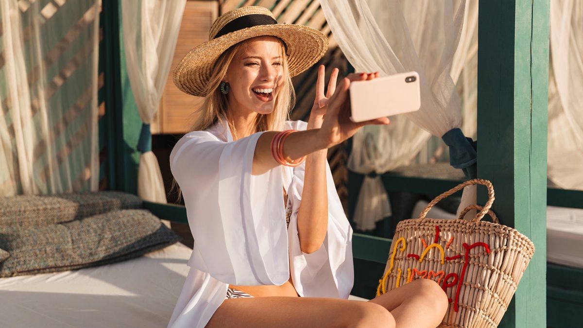 Jak podróżują Polacy w 2025 roku? Nowe trendy i technologie.