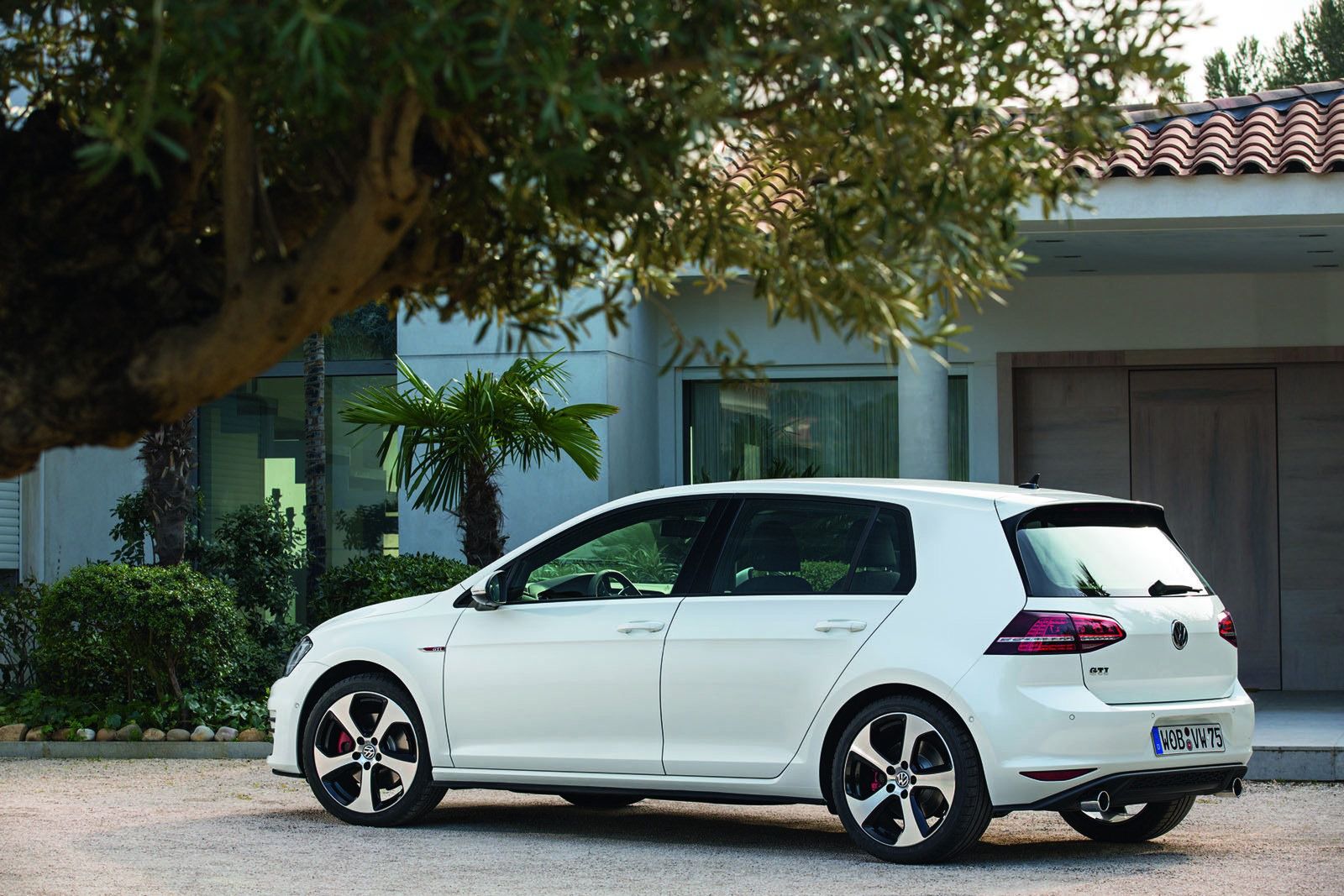 Volkswagen Golf VII GTI - efektowne zdjęcia rasowego hot-hatcha [galeria] 20