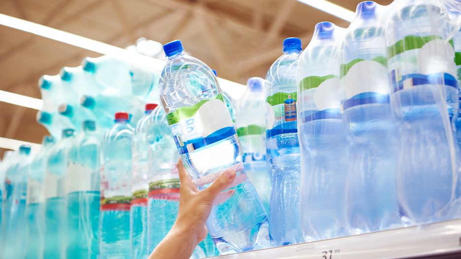 Cała prawda o piciu wody z plastikowej butelki