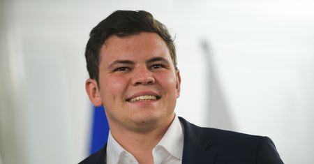 Jeden poseł zarobi więcej od pozostałych. "Państwo ma nie zabierać"