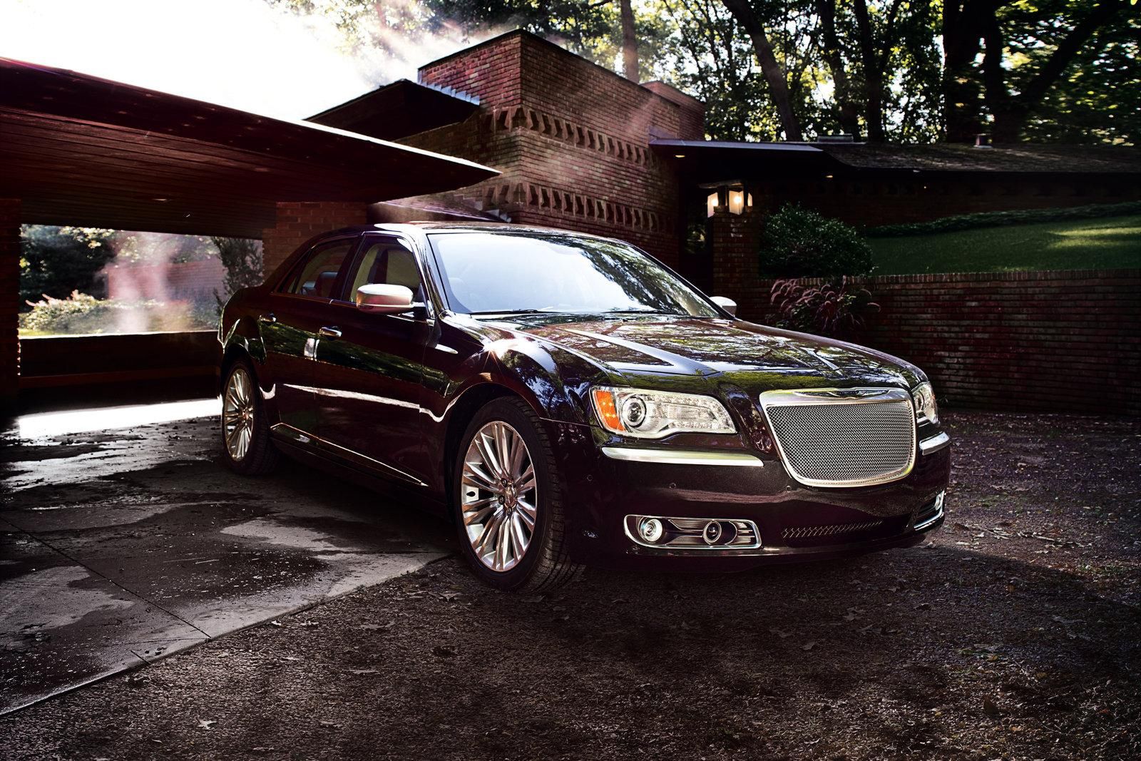 Chrysler 300 Luxury Series
