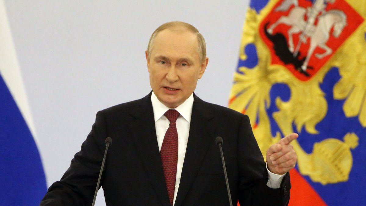 Russian President Vladimir Putin Hosts Ceremony With Separatist Leaders Of Ukrainian Regions After Referendum
MOSCOW, RUSSIA - SEPTEMBER 30 (RUSSIA OUT) Russian President Vladimir Putin speaks during the signing ceremony with separatist leaders on the annexation of four Ukrainian regions at the Grand Kremlin Palace, on September 30, 2022 in Moscow, Russia. Separatist leaders of annexed Donetsk, Lugansk, Kherson and Zaporizhzhya regions of Ukriane have arrived in Moscow to sign joint documents. (Photo by Contributor/Getty Images)
Contributor