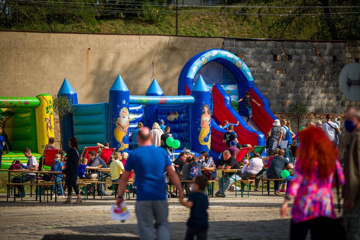 Dzień Dziecka dzieci zamek zameczek zabawa