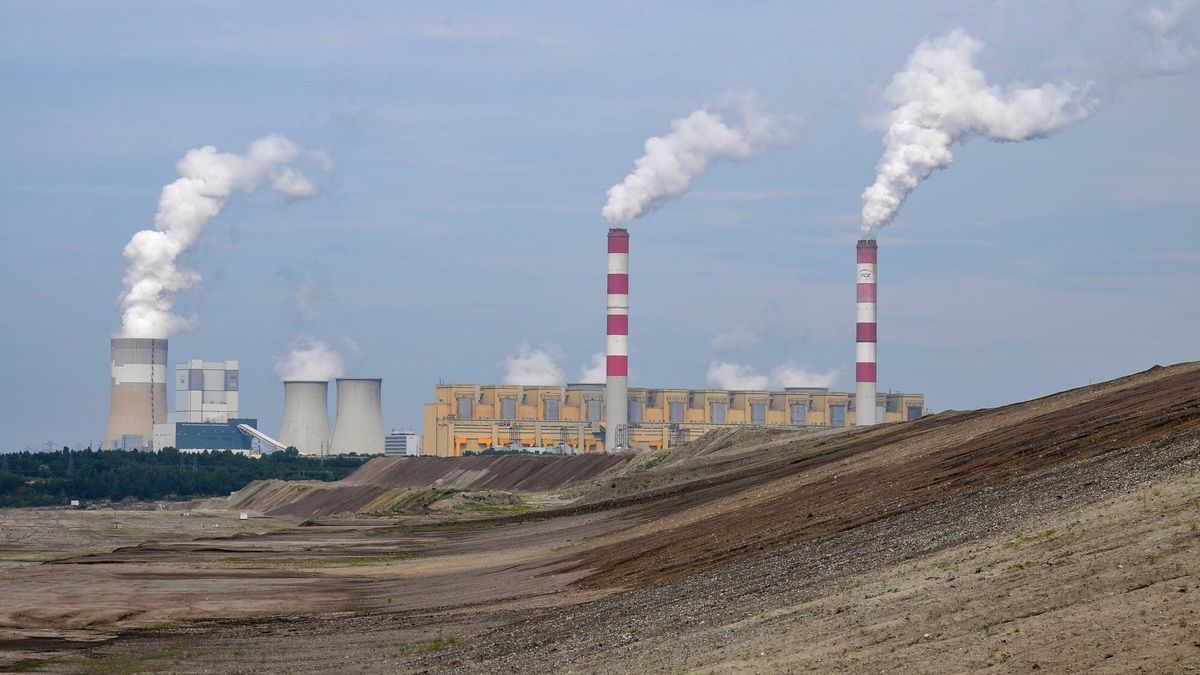 Dni Kopalni i Elektrowni Bełchatów są policzone. Mieszkańcy regionu obawiają się wzrostu bezrobocia. 