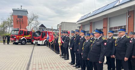 Uroczyste obchody Dnia Strażaka w Płocku. Wręczono odznaczenia i awanse dla strażaków PSP