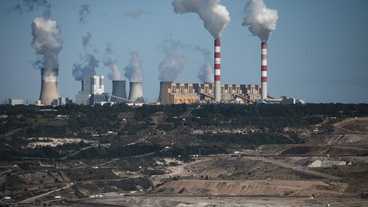 Na zdjęciu kopalnia i elektrownia Belchatów w Kleszczowie