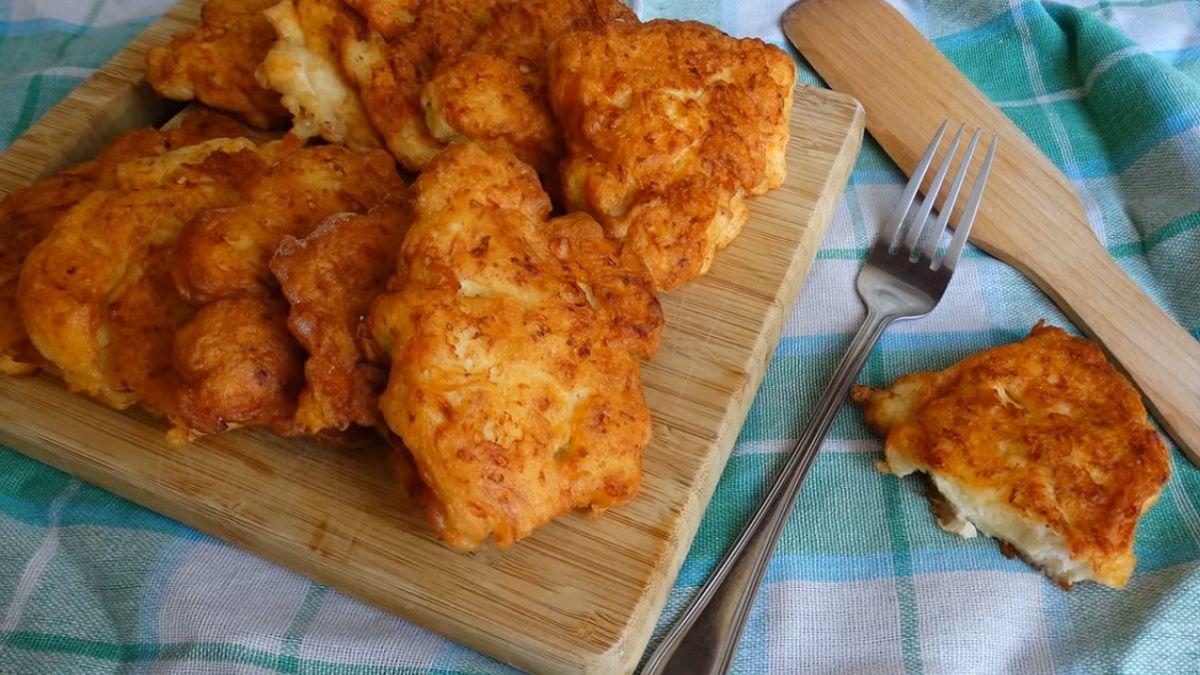 Kotleciki z kurczakiem, majonezem i serem są bardzo proste w przygotowaniu. Danie idealnie sprawdzi się jako szybki obiad. 