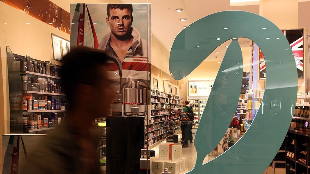 Galeria Dominikańska odniosła się do dwóch zakażeń w perfumerii Douglas