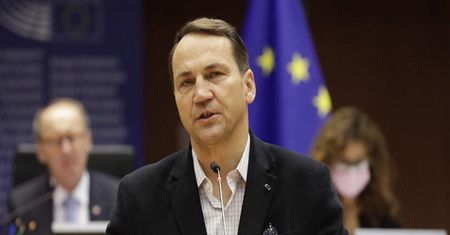 Sikorski zabrał głos ws. konfliktu na Ukrainie. Grzmi: "Kula w łeb"