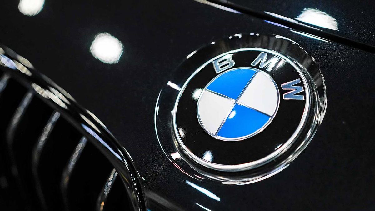 UOKiK mówi o usterce tysięcy samochodów marki BMW