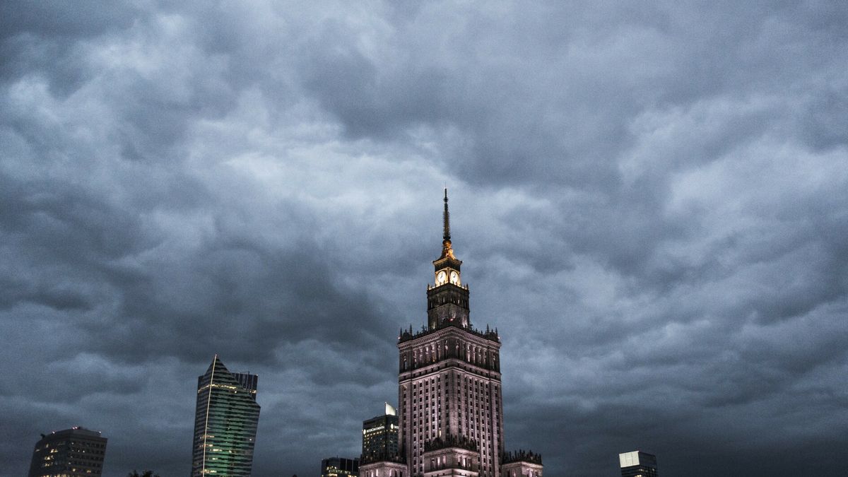 Złotego będzie czekał trudny czas.