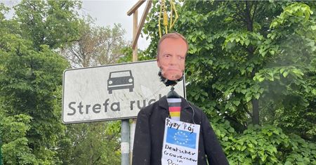 Protest przeciwko Zielonemu Ładowi. "Powiesili" podobiznę premiera