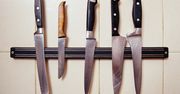 Moczę noże i rdza znika jak ręką odjął. Domowa kąpiel za grosze