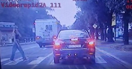 Nie ustąpił pierwszeństwa pieszemu. Dostał srogi mandat