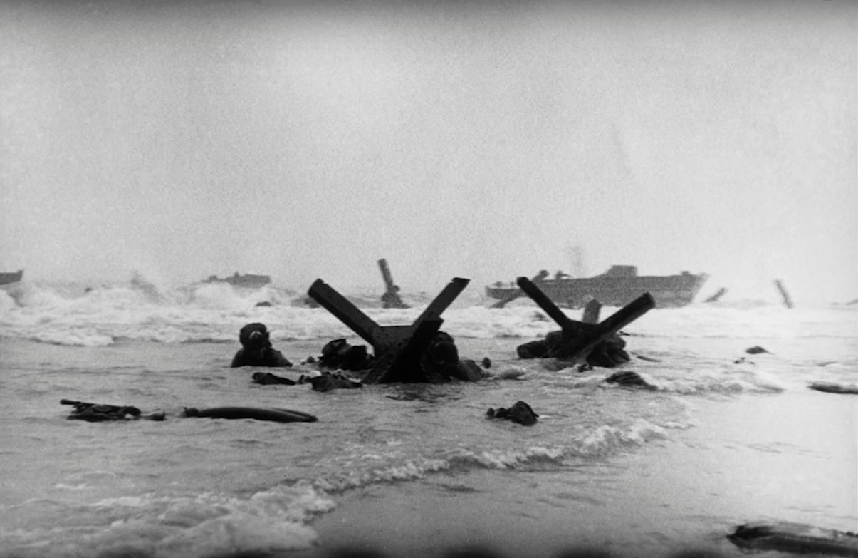 Jak powstały historyczne zdjęcia Roberta Capy z lądowania w Normandii? 8