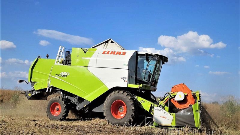 kombajn żniwa pole rolne rola rolnik