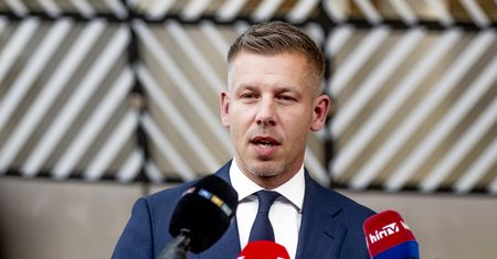 Zwrócą środki? Magyar apeluje do ludzi, którzy wzbogacili się za Orbana