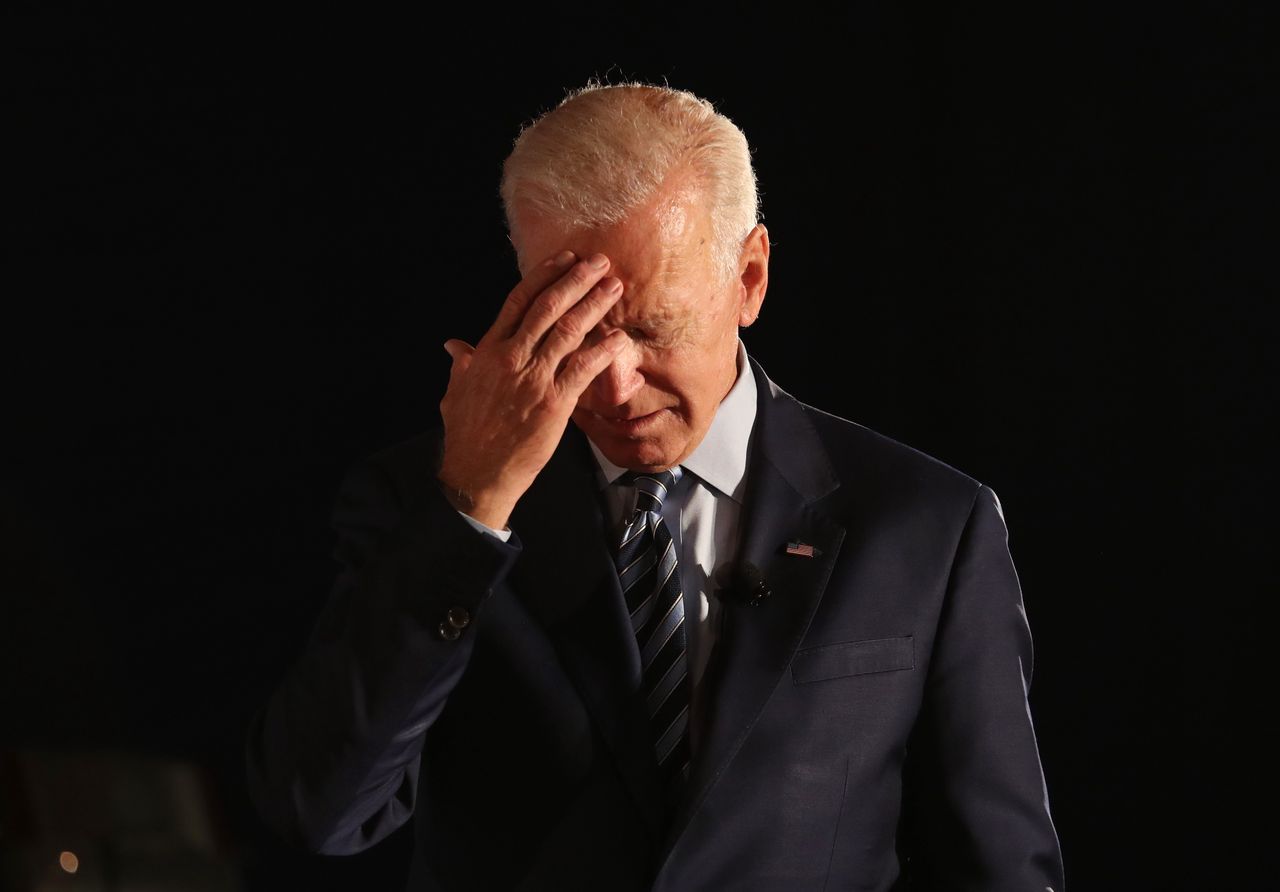 Biden zrezygnował. To dobra decyzja, ale spóźniona [OPINIA]