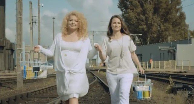 Marcin Prokop motywuje gwiazdy w jesiennym spocie TVN (wideo)