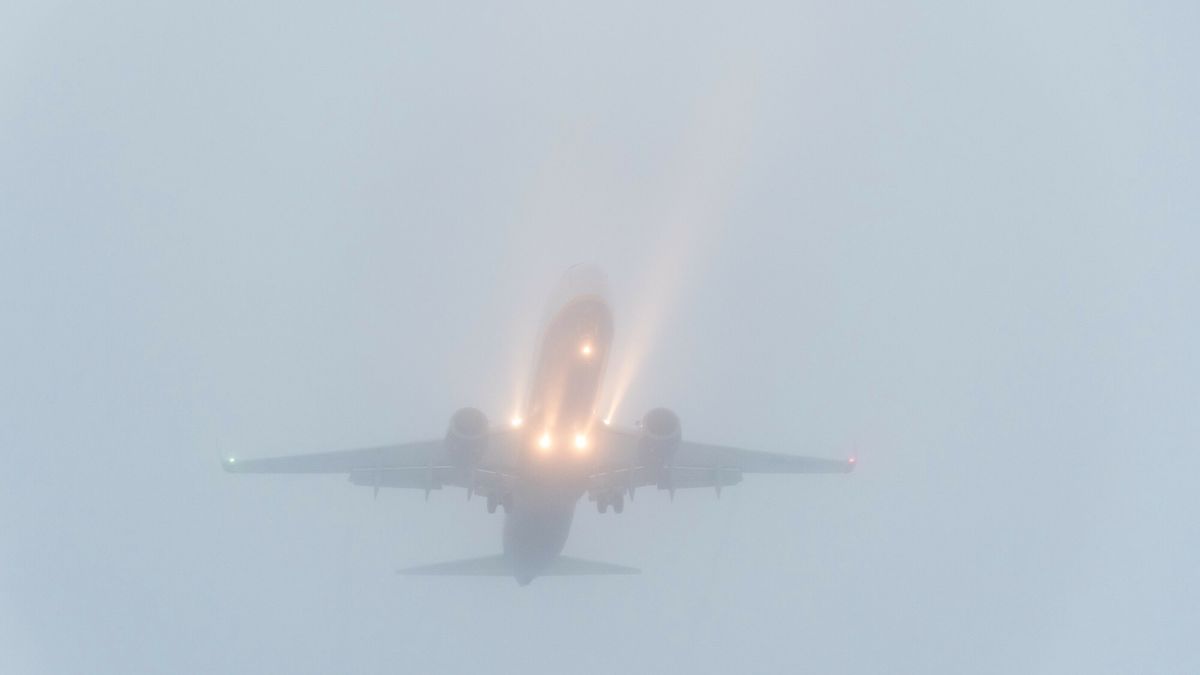 Mg?a na lotnisku w Gda?sku
30.12.2021 Gdansk Port Lotniczy Mgla   Fot. Wojciech Strozyk/REPORTER
Wojciech Strozyk/REPORTER