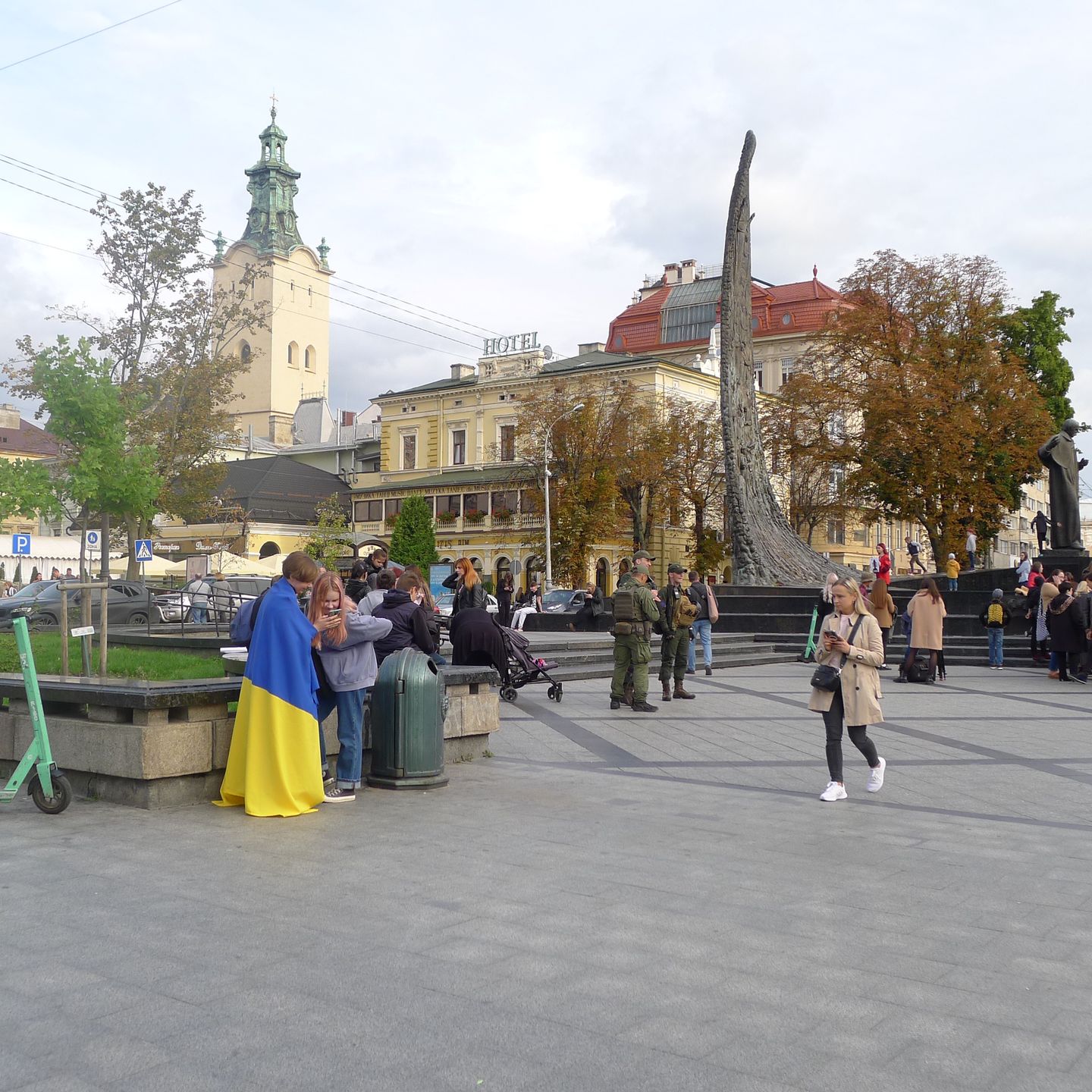 Mimo wojny w Lwowie widać ślady życia