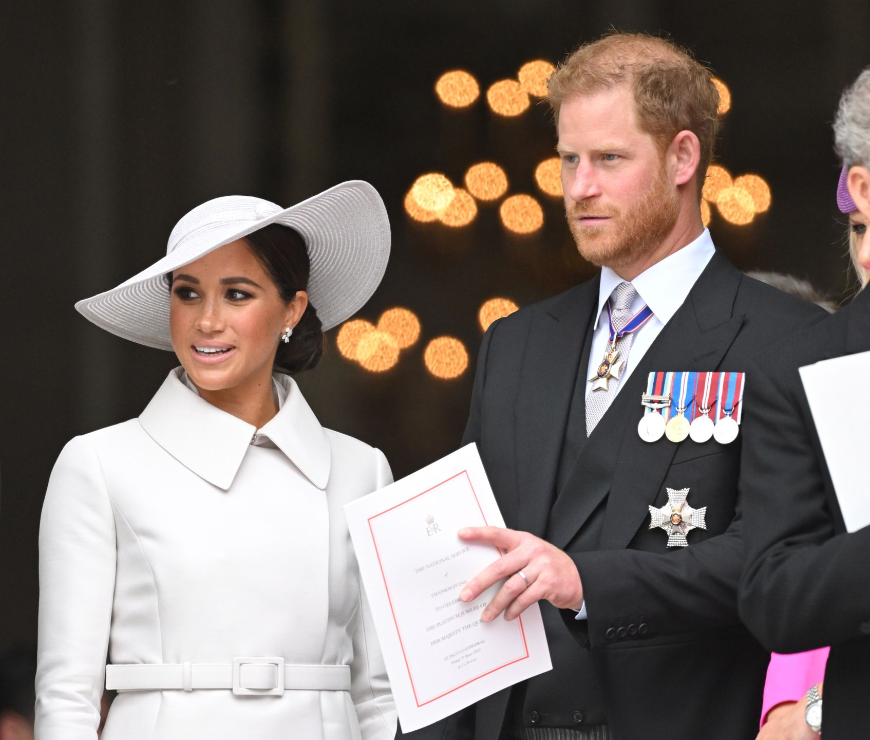 Zamieszanie wokół koronacji króla Karola III. Harry i Meghan wciąż nie potwierdzili obecności
