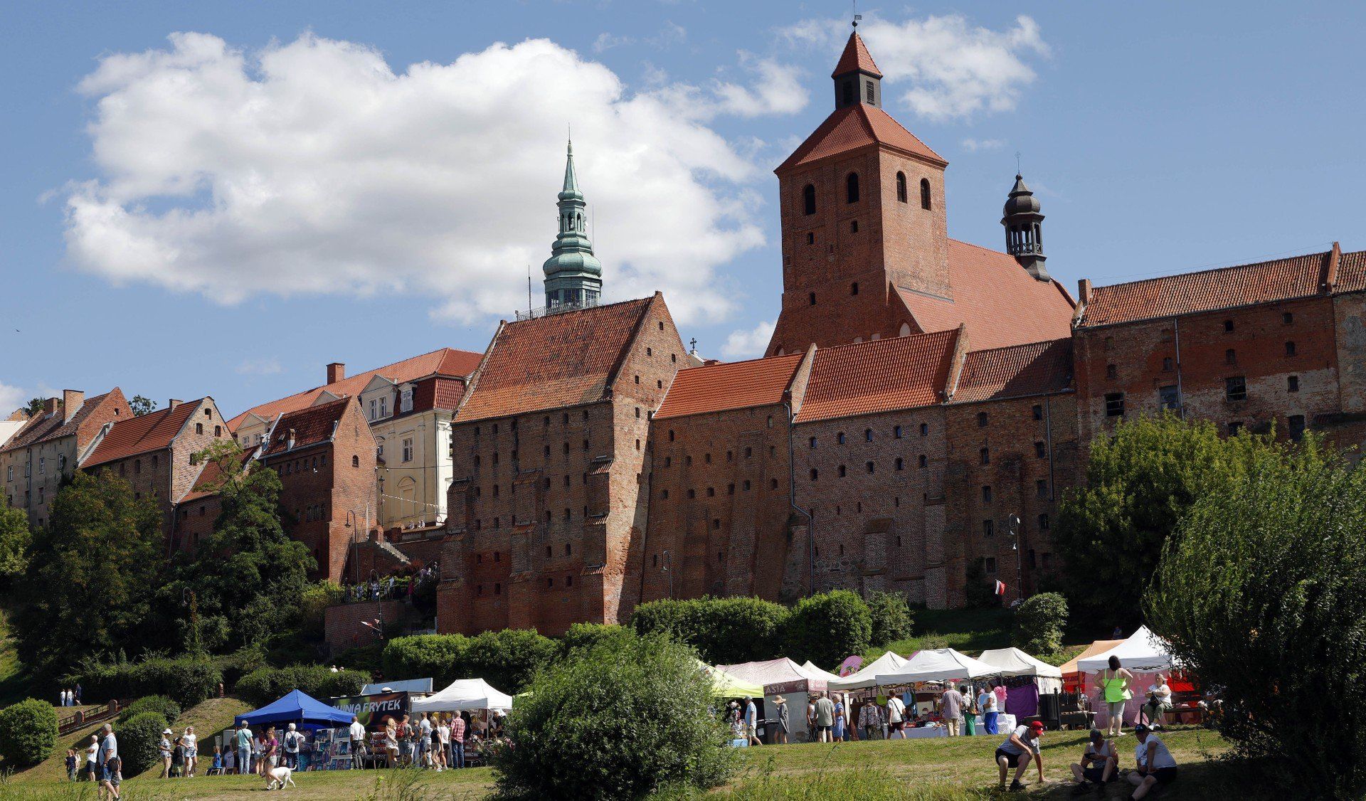 Jarmark Nadwiślański na błoniach w Grudziądzu