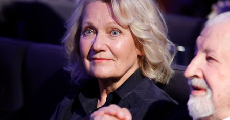 Maria Pakulnis trzyma w domu prochy kota. "Głaszczę każdego dnia"