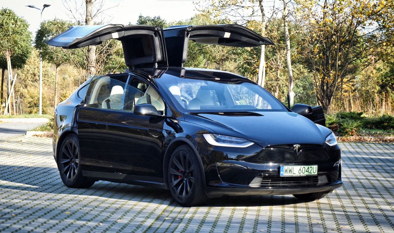 Tesla Model X Plaid