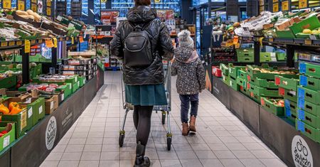 "Polacy są zmęczeni". Wyraźna zmiana ws. zakazu handlu