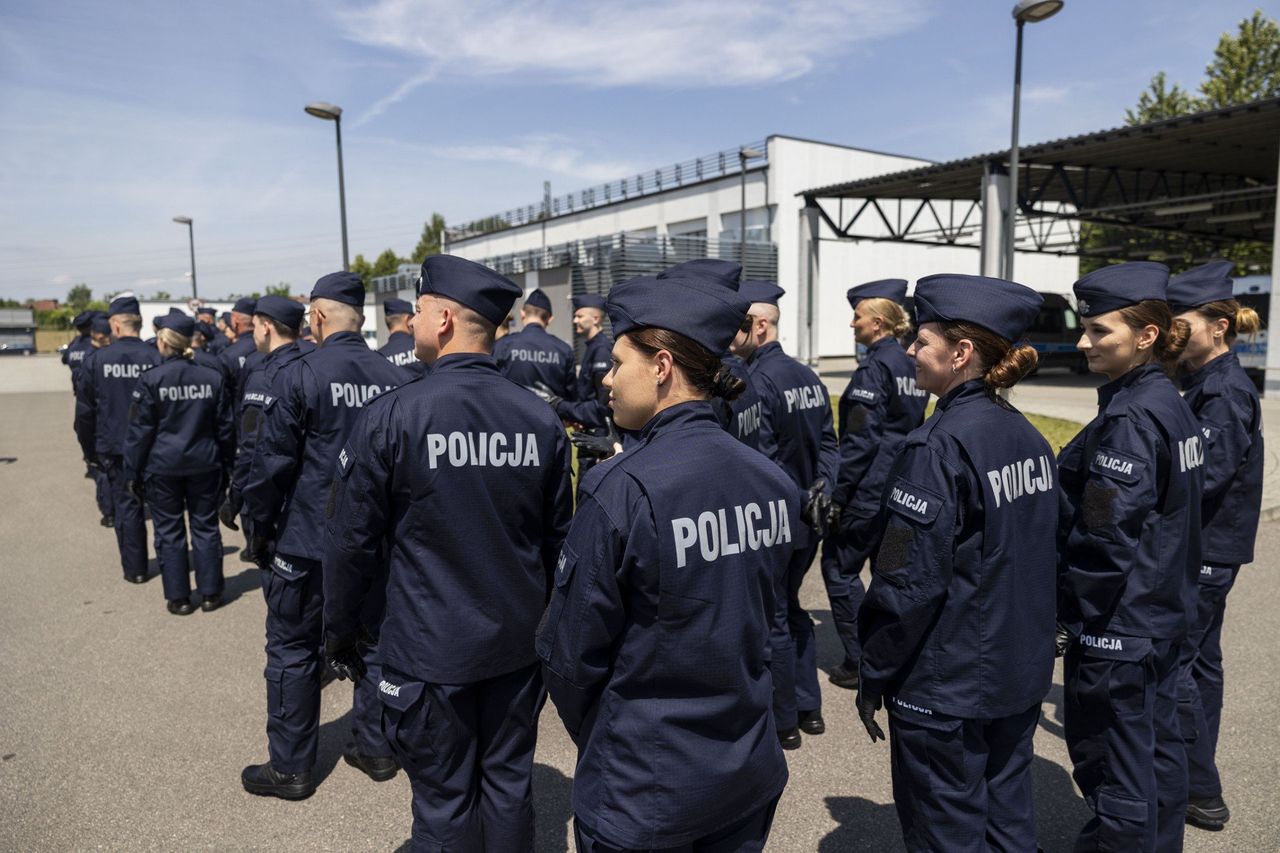 Polska spółka ubierze policję. Ma podpisane aż dwie umowy