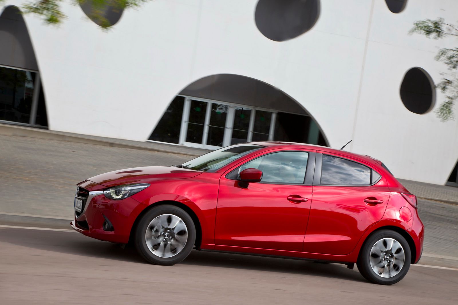 Europejska Mazda 2 – obszerna galeria zdjęć 77