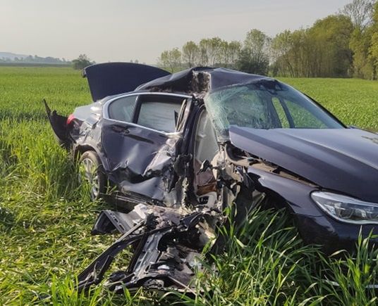 Samochód prowadzony przez przewodniczącą Rady Miasta Sieradza zderzył się z ciężarówką