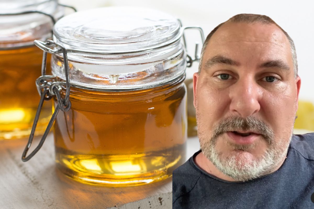 The beekeeper reveals how to store honey