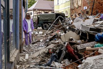 Powodzianie liczą straty i wciąż czekają pieniądze