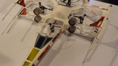 Ten X-Wing naprawdę lata! (wideo) 1