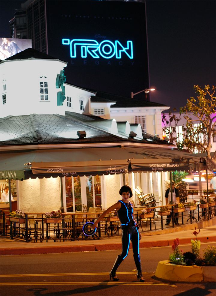 Świetny kostium z filmu TRON 3