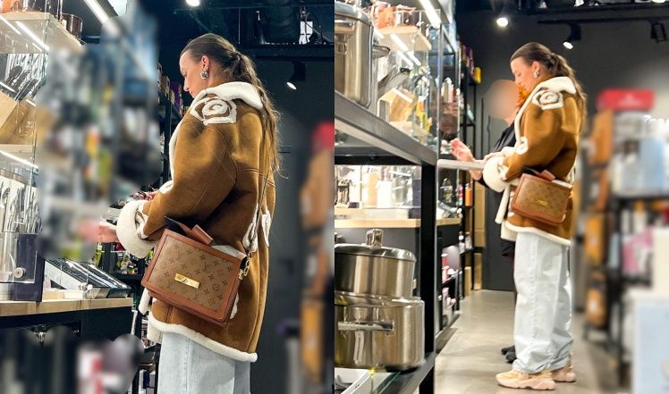 Katarzyna Sokołowska w galerii handlowej z torebką za 15 tys. zł