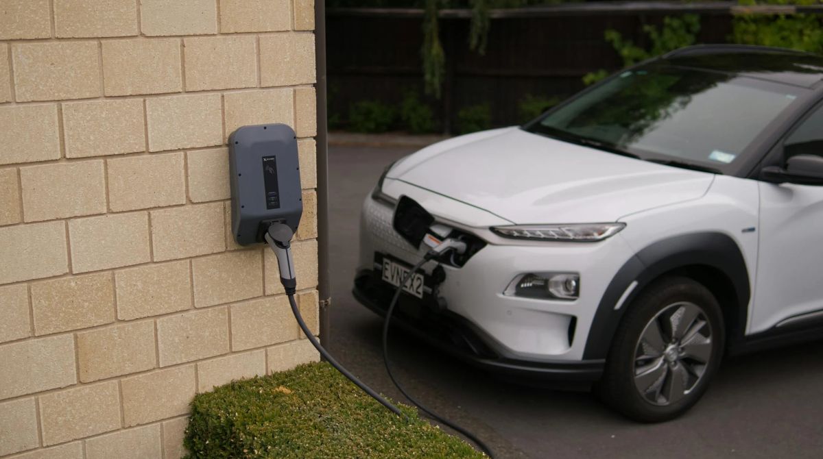 Elektryczny SUV.