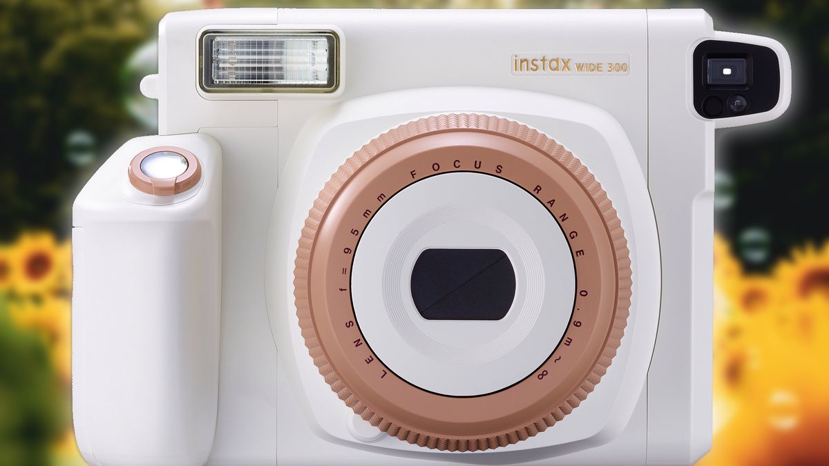 Fujifilm instax Wide 300 w kolorze toffee. To dopiero słodycz! 1