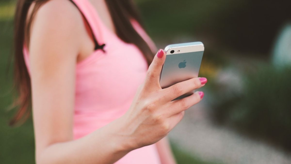 Smartfon iPhone. Internet mobilny