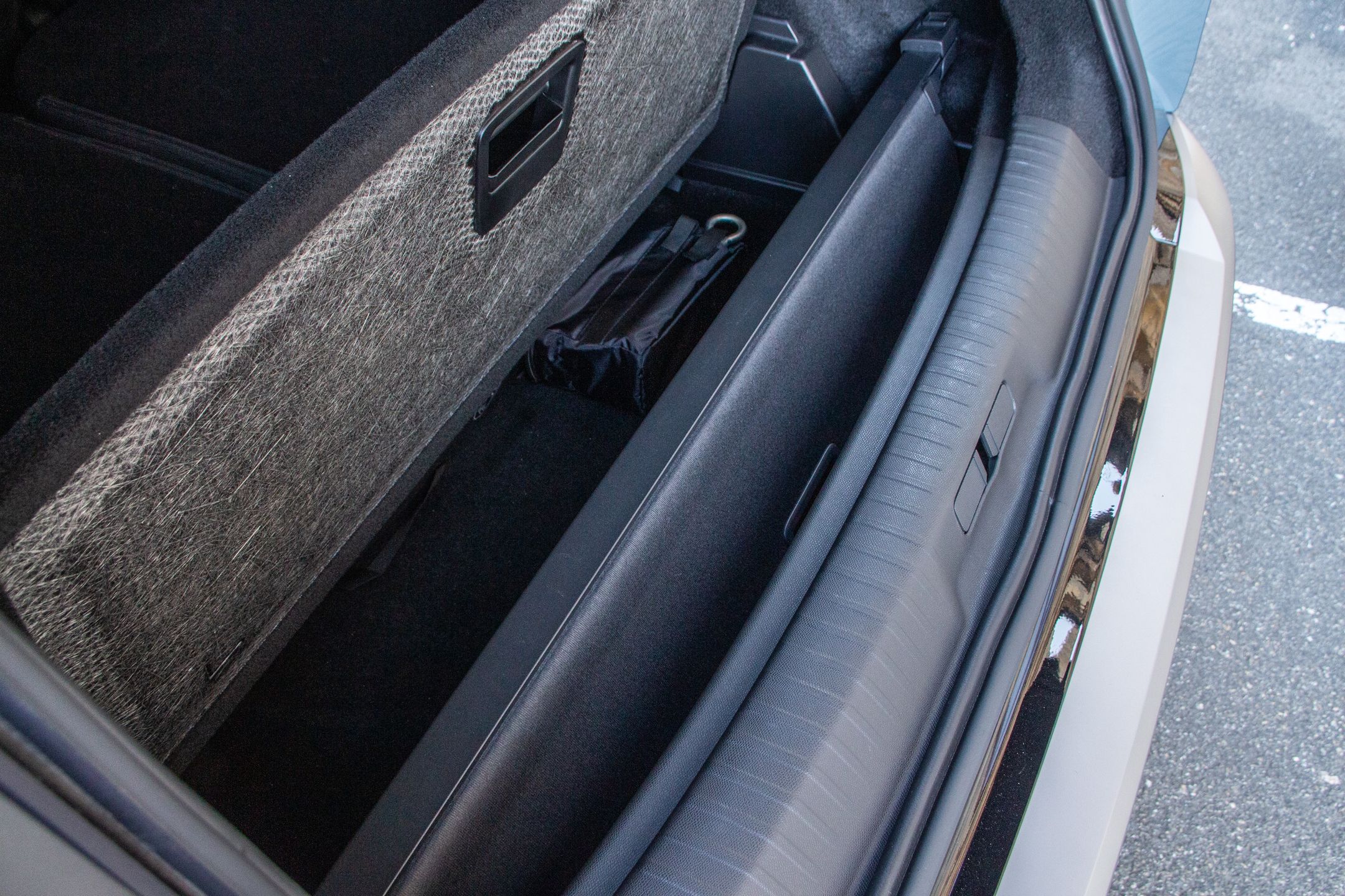 Peugeot e-5008